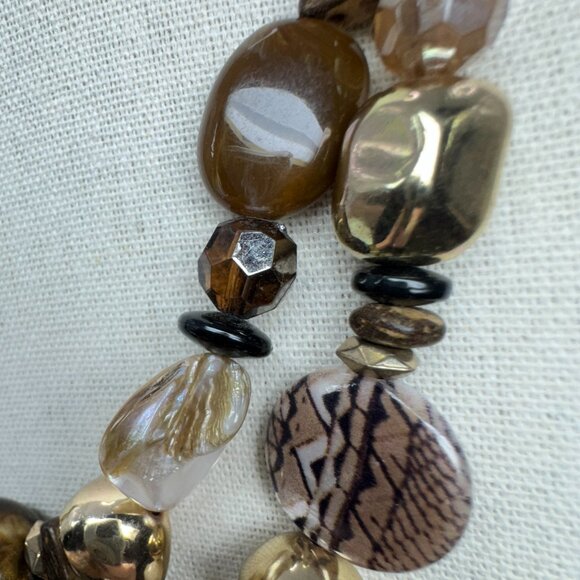 Gold Tone 2 Strands Mix Beads Necklace Glass, Mother of Pearl Brown & White - Picture 6 of 6